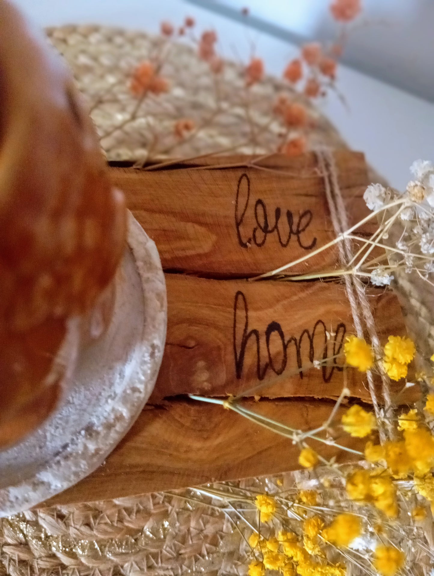 Pieza madera olivo,LOVE-HOME-FAMILY con quemador buda