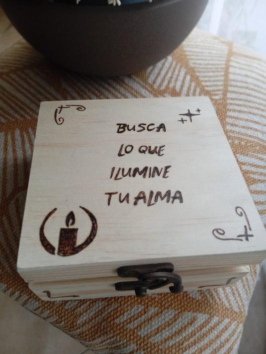 Cajita madera "ILUMINA TU ALMA"
